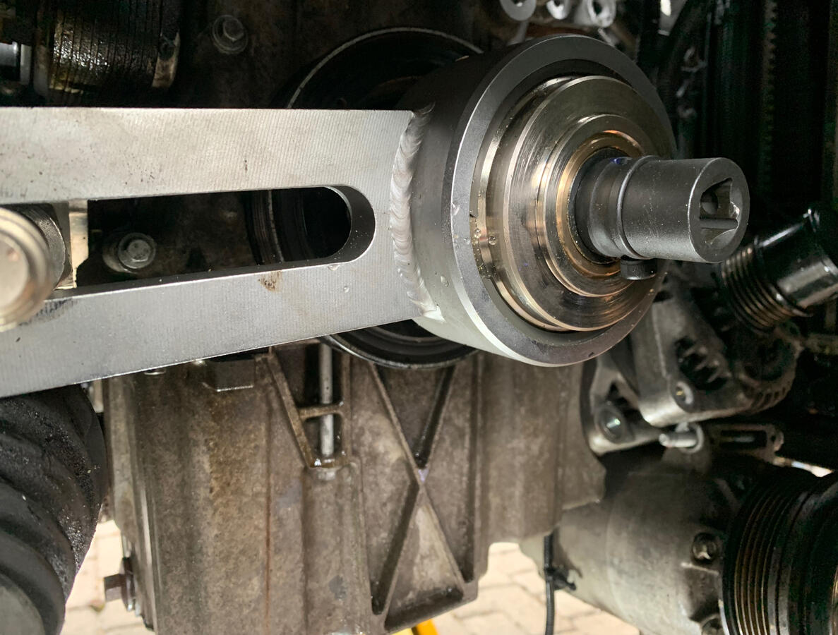 1.0 Ecoboost bottom pulley tool At TGPP-Autocare